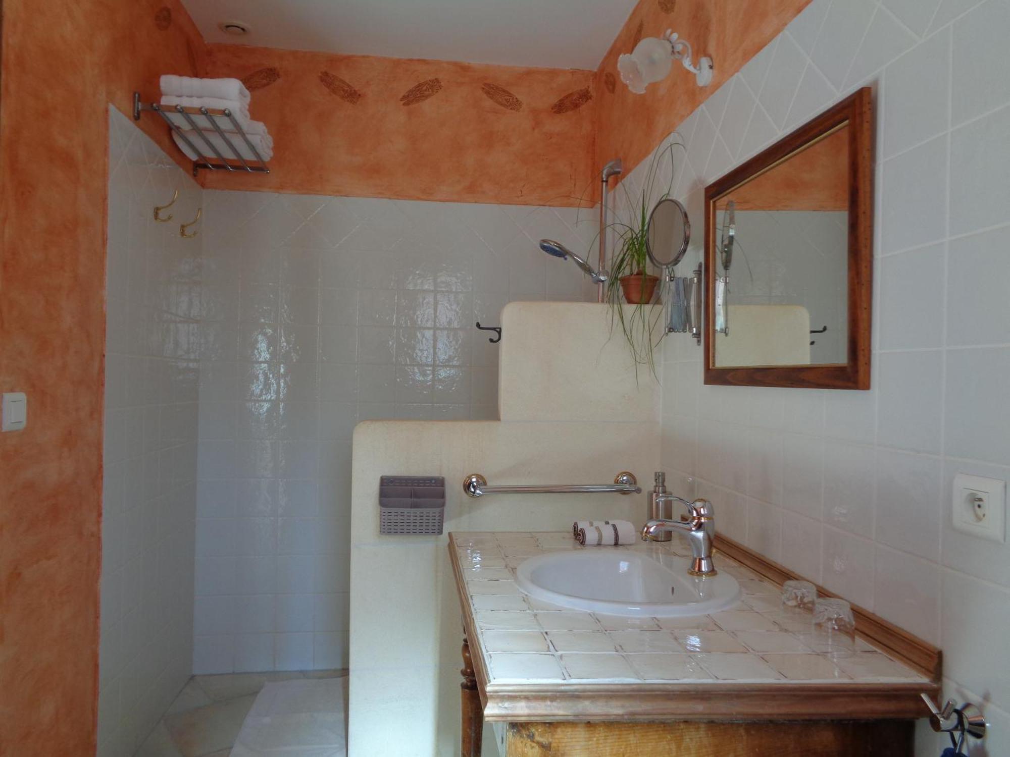 Clos Des Lavandes - Chambres Et Suites De Charme Climatisees-Luberon Лакост Екстериор снимка